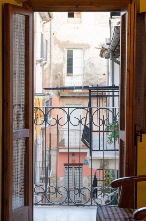 Bed And Breakfast Mblo Fondi Ngoại thất bức ảnh