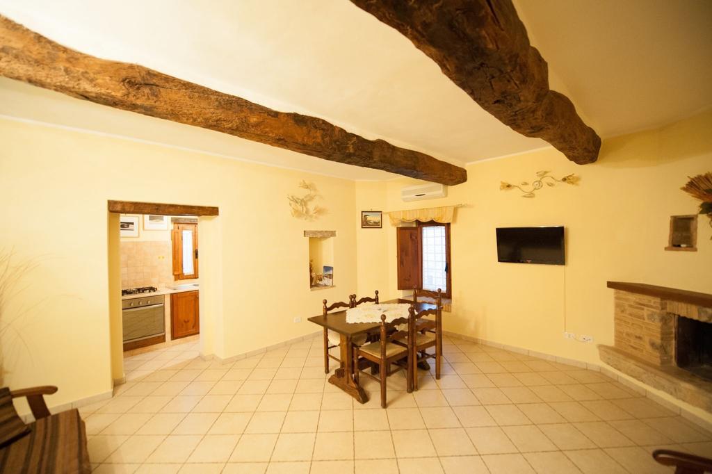 Bed And Breakfast Mblo Fondi Ngoại thất bức ảnh