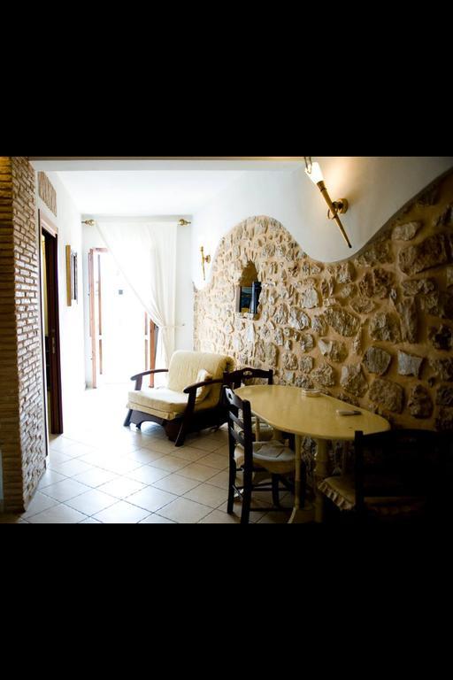 Bed And Breakfast Mblo Fondi Ngoại thất bức ảnh