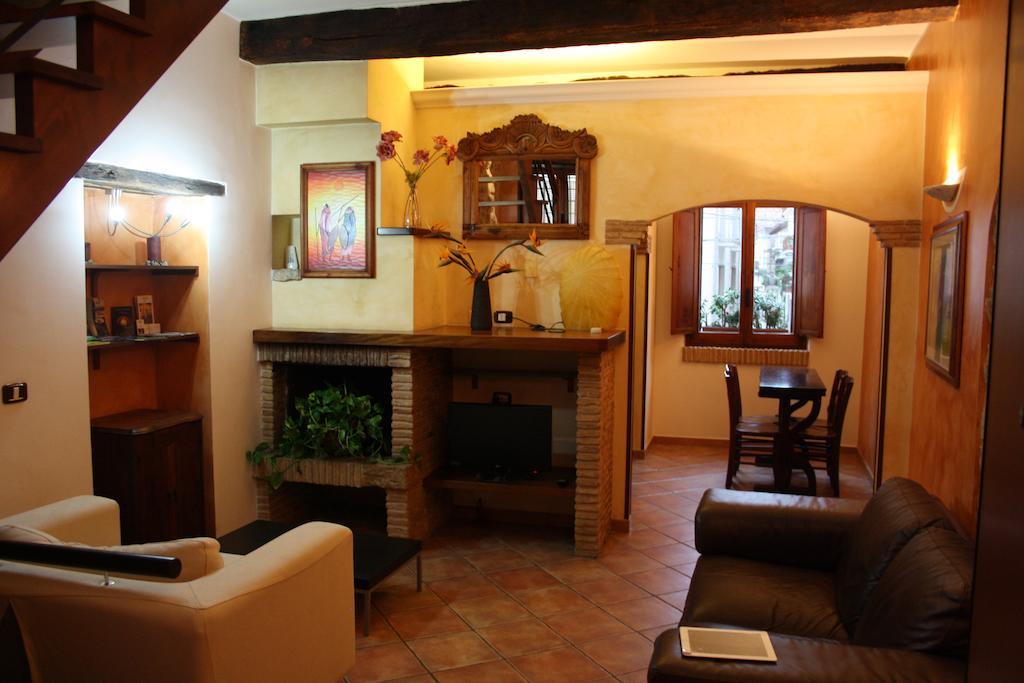 Bed And Breakfast Mblo Fondi Ngoại thất bức ảnh