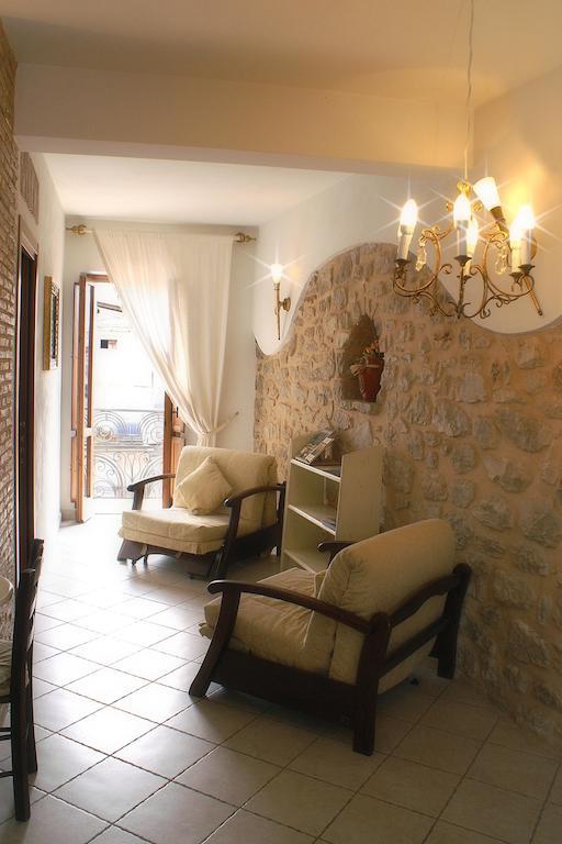 Bed And Breakfast Mblo Fondi Ngoại thất bức ảnh